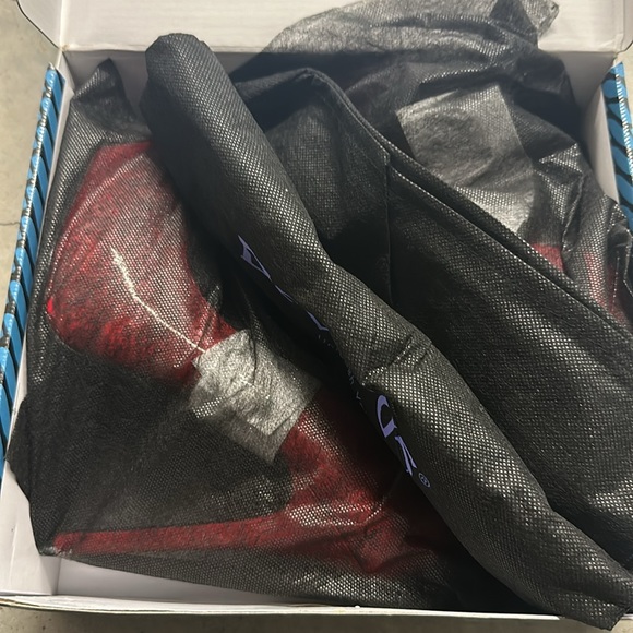 BONDAGE 01, RED PATENT - Picture 5 of 7